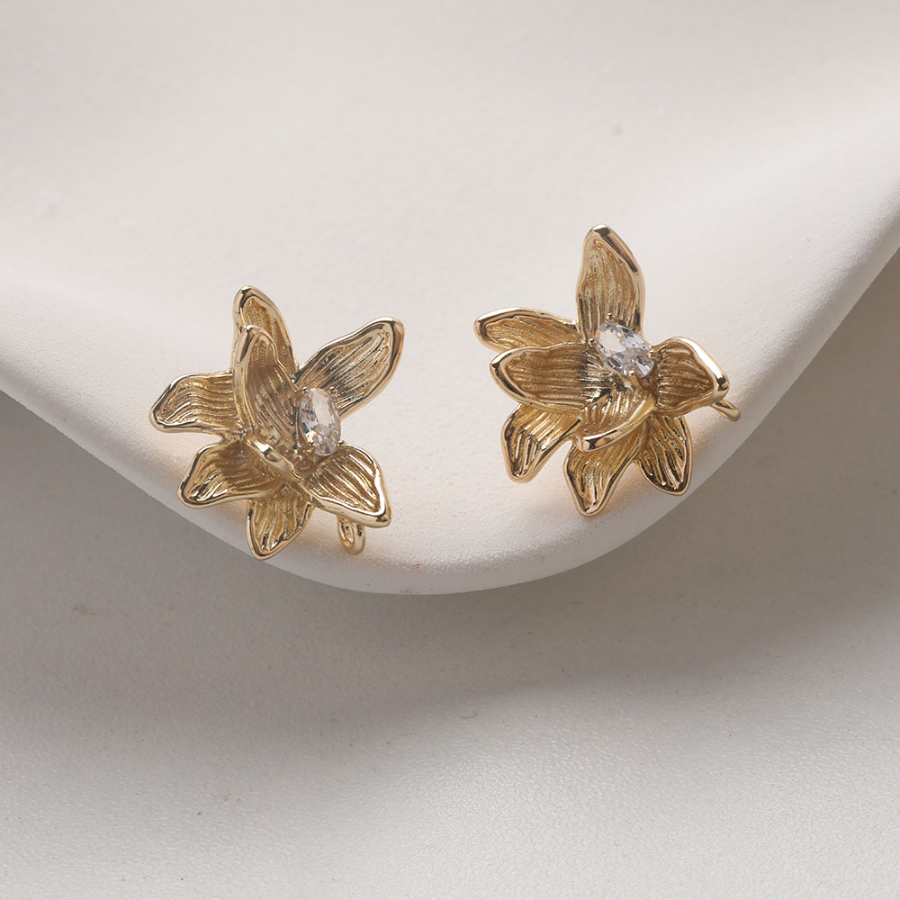 4PCS Dainty Flower Ear Studs E - Flower Supplies 评论和价格